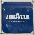 Turin, italien - ca. oktober 2019: lavazza-schild